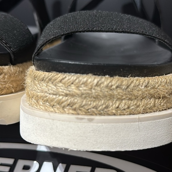 Women’s size 9m | Madden Girl | Platform Sandals - Picture 8 of 11